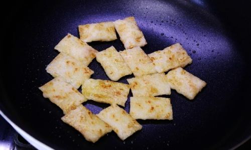 Mastering the Art of Making Deep-Fried,Non-Stick Glutinous Rice Cakes