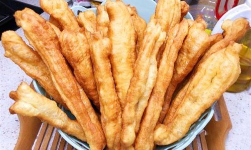 How to Make Delicious and Easy Fried Dough Sticks