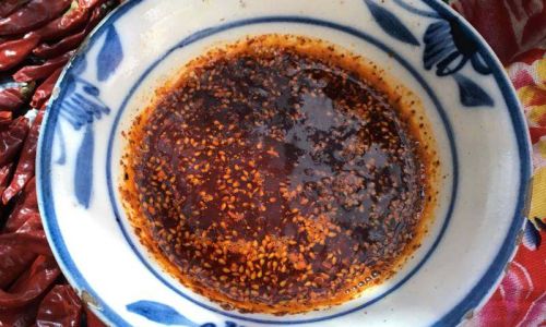Crafting the Perfect Chili Oil:A Step-by-Step Guide to Making Oil-Splashed Chili Sauce