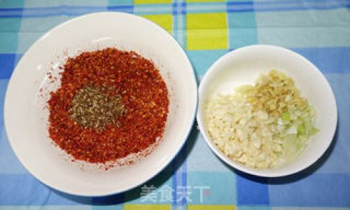 Crafting the Perfect Chili Oil:A Step-by-Step Guide to Making Oil-Splashed Chili Sauce