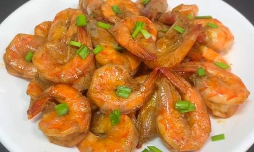 An Introduction to the Culinary Art of Braising Prawns in Oil
