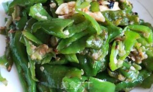 How to Make Oil-Drenched Chili Peppers:A Culinary Delight