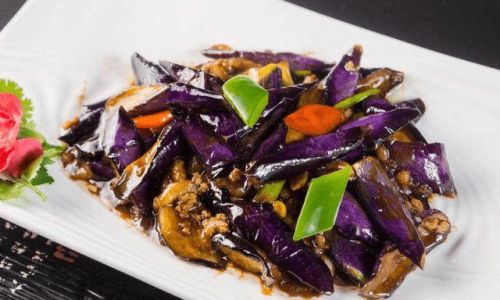 Stir-Frying Eggplant in a Wok:A Culinary Delight Unveiled