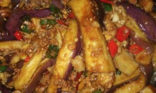 Stir-Frying Eggplant in a Wok:A Culinary Delight Unveiled