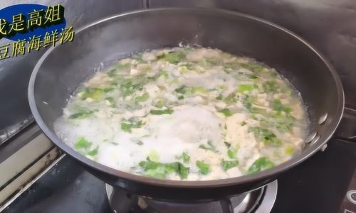 Crafting a Delicious and Easy-to-Make Oil Tofu Soup