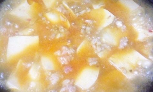 Crafting a Delicious and Easy-to-Make Oil Tofu Soup