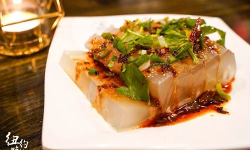 The Art of Making Pork Skin Jelly:A Traditional Culinary Delight