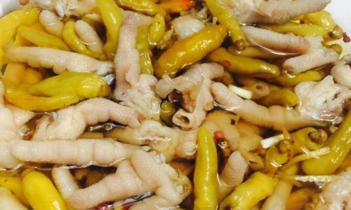 Crafting Delicious Chicken Feet with Pickled Chili Sauce:A Step-by-Step Guide