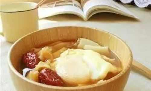What Ingredients Make Poached Eggs Nutritious?