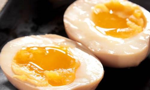 What Ingredients Make Poached Eggs Nutritious?