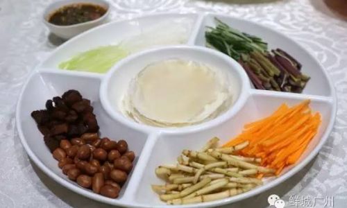 Crafting a Delightful Dip:How to Make a Chili and Scallion Dip