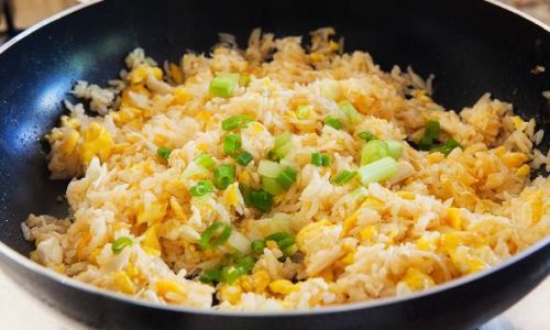 Mastering the Art of Lobster Fried Rice:A Delicious and Simple Recipe for Gourmet Flavors at Home