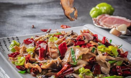 Exploring Dalis Culinary Treasures:A Journey Through Yunnans Unique Flavors