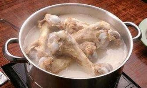 The Art of Crafting a Perfectly Milky White Bone Broth:A Comprehensive Guide