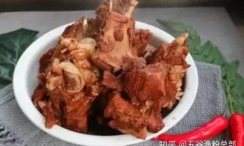 Mastering the Art of Stir-Fried Large Bones:A Culinary Guide to Flavorful Perfection