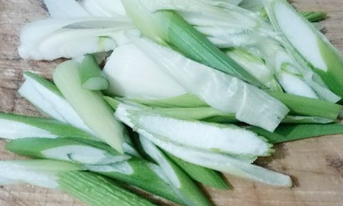 Mastering the Art of Cooking with Green Onions:A Comprehensive Guide