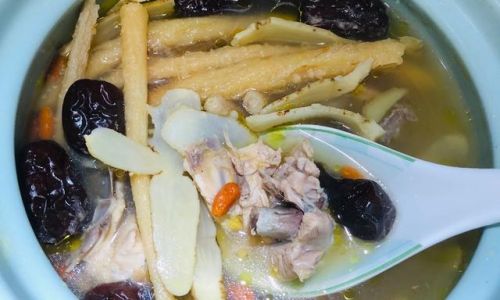 How to Make a Delicious Adenophora and Polygonatum Soup with Chicken