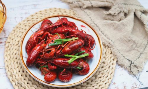The Practice of Draining Lobster Urine Before Cooking:A Comprehensive Guide