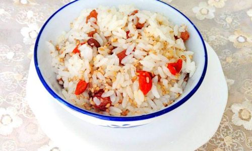 Cooking Steamed Rice with Pineapple:A Delightful Culinary Adventure