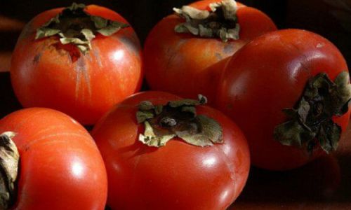 How to Preserve Hard Persimmons to Prevent Spoilage
