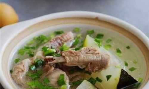 How to Make a Nutritious Pork Rib Soup