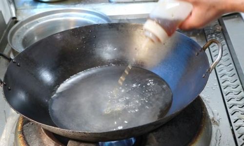 Master Chefs Guide to Crafting Simple yet Flavorful Braised Duck at Home