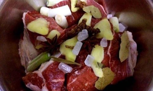 Master Chefs Guide to Crafting Perfect Sauce Beef:A Step-by-Step Recipe