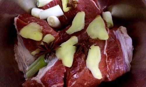 Master Chefs Guide to Crafting Perfect Sauce Beef:A Step-by-Step Recipe
