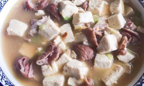 How to Master the Art of Cooking Pigs Large Intestine Braised with Tofu:A Comprehensive Guide