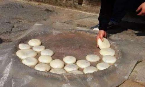 The Art and Tradition of Da Ci Ba:A Journey Through China’s Communal Rice Cake Pounding Ritual