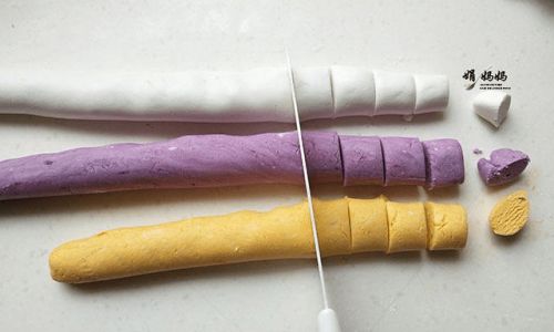 How to Craft a Traditional Chinese Scrubbing Brush:A Step-by-Step Guide to Making a Cuōcuōzi