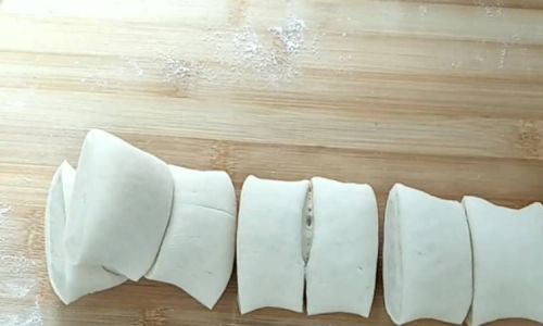 How to Craft a Traditional Chinese Scrubbing Brush:A Step-by-Step Guide to Making a Cuōcuōzi
