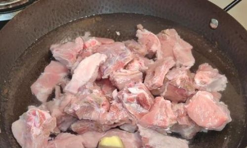 Mastering the Art of Cooking Tender and Flavorful Pork Inch Bones:A Comprehensive Guide