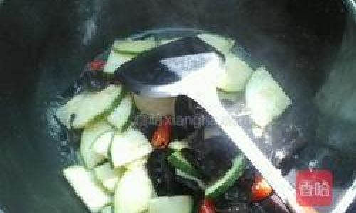 Mastering the Art of Stir-Fried Cucumber:A Comprehensive Guide to Crisp,Flavorful Perfection