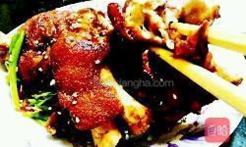 Crispy Pork Trotters:A Step-by-Step Guide to Achieving Perfectly Golden and Tender Delight