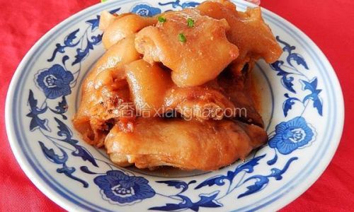 Crispy Pork Trotters:A Step-by-Step Guide to Achieving Perfectly Golden and Tender Delight