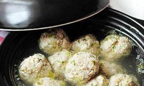 The Perfect Wine Pairing for Crispy Toon Sprout and Tofu Balls:A Connoisseur’s Guide