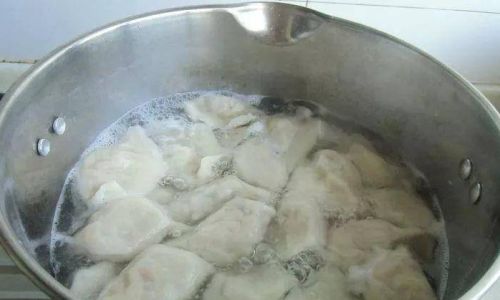 The Recipe and Formula for Making Delicious Three-Delicacy Noodle Soup