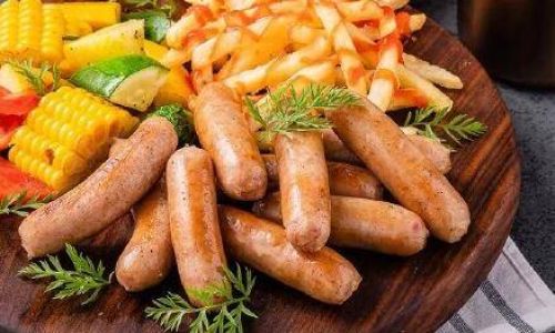 Mastering the Art of Stir-Frying Delicious Sandwich Sausages