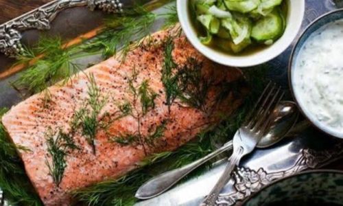 The Distinct Differences Between Raw and Cooked Salmon Consumption