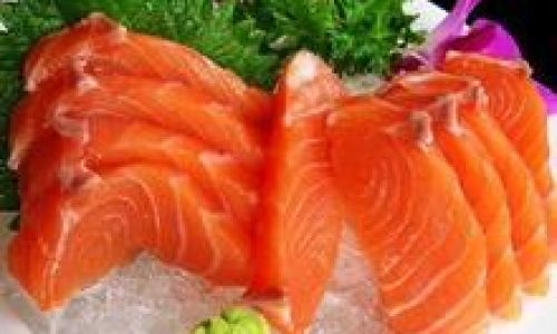 Can Salmon Be Stored in the Refrigerator for Freshness?