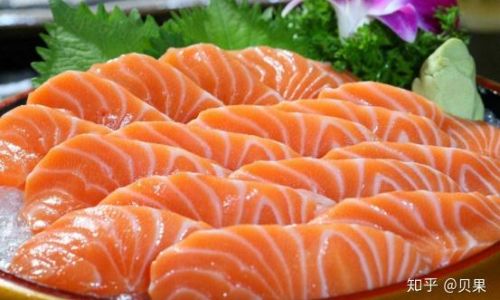 Can Salmon Be Stored in the Refrigerator for Freshness?