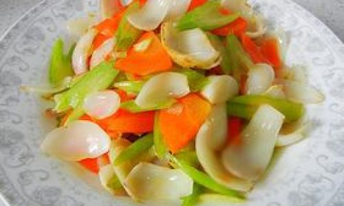 Mastering the Art of Tri-Colored Stir-Fried Lily Bulbs