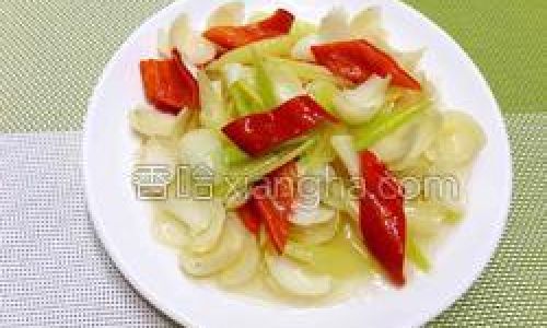 Mastering the Art of Tri-Colored Stir-Fried Lily Bulbs
