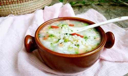 Introducing Three Delicious and Heartwarming Chicken Soup Rice Recipes
