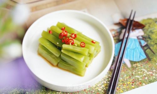 Introducing Three Delicious Ways to Make Salad-Style Asparagus