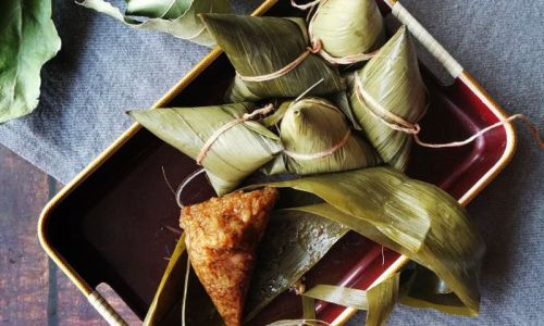 How to Make Delicious Triangular Zongzi:A Step-by-Step Guide