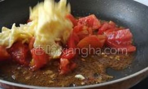 A Culinary Delight:Preparing Crab-Style Scrambled Eggs with Stir-Fried Tomatoes