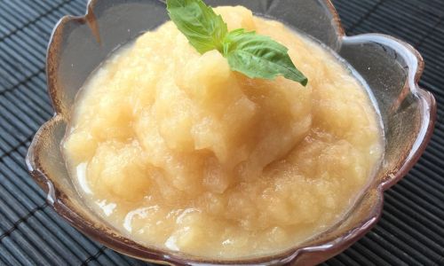 Should Baby Apple Puree Be Steamed Before Feeding?