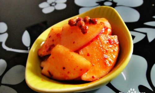How to Pickle Daikon Radishes for a Delicious and Crispy Treat